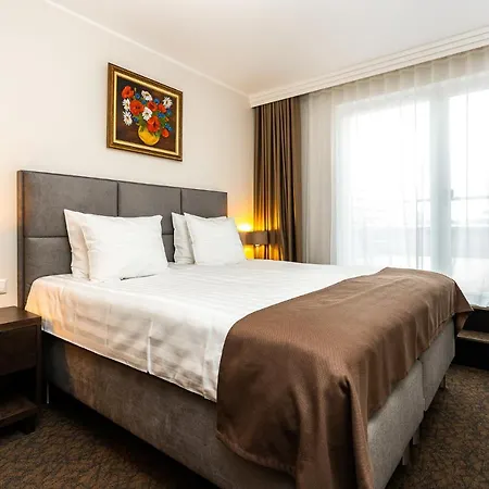Adoryal Hotel 4*